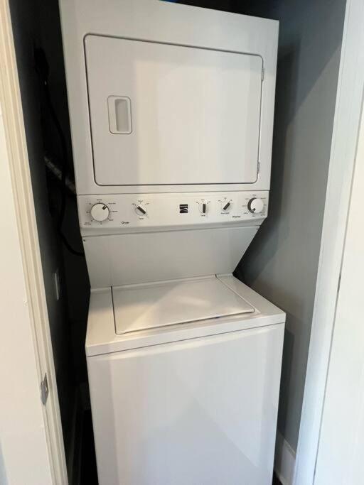 In Plaza Midwood- Fast Wifi-king Bed * Charlotte